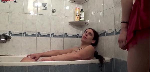  Shane makes Melody cum in the tub